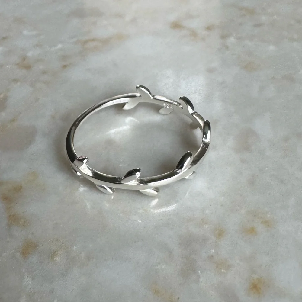 NWOT Sundance Quiet Vine Ring, Sterling Silver